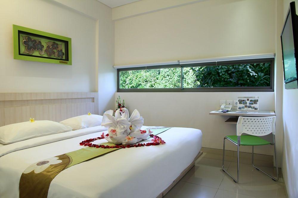 J Hotel Kuta Kuta Lombok Kültér fotó