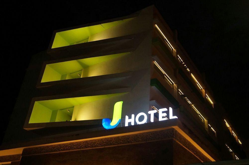 J Hotel Kuta Kuta Lombok Kültér fotó