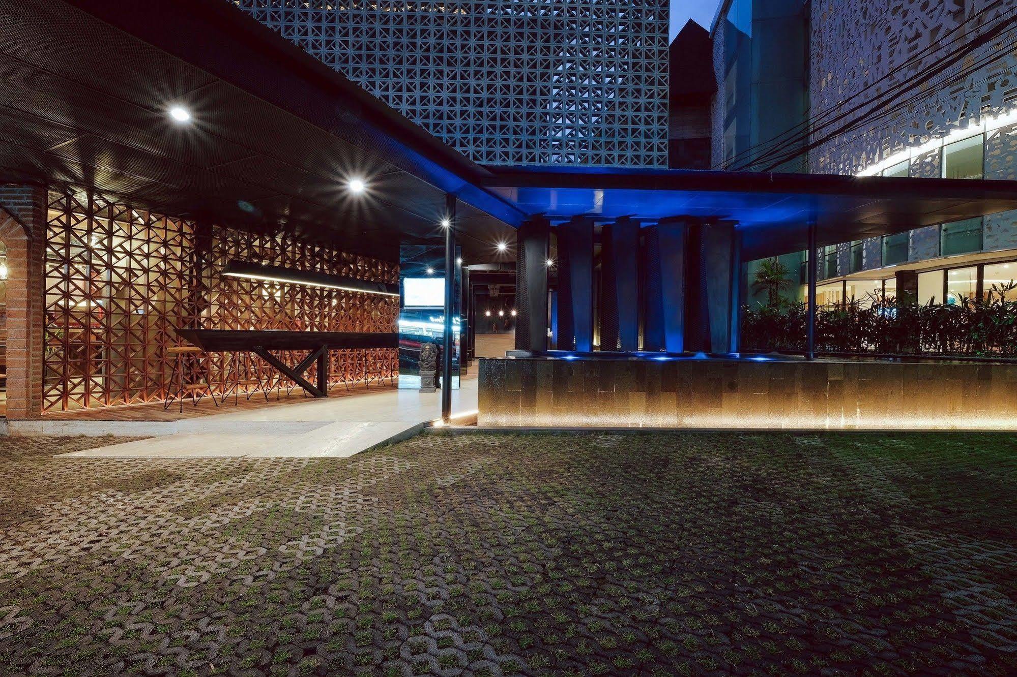 J Hotel Kuta Kuta Lombok Kültér fotó